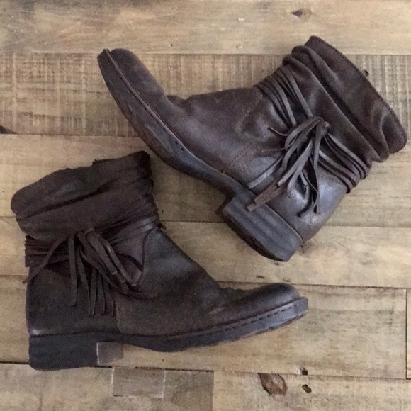 born cross boots